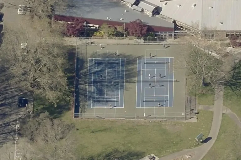 Aerial view of Walt Hundley​ Playfield Tennis and Pickleball Courts, home to outdoor pickleball courts in Seattle, WA.